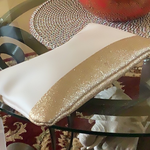 POSH Makeup bag or wristlet To Posh to Care gold bone zipper handle spar… - Picture 9 of 9